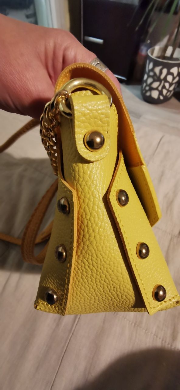 Дамска чанта Elizabeth George. Горчичено-жълта