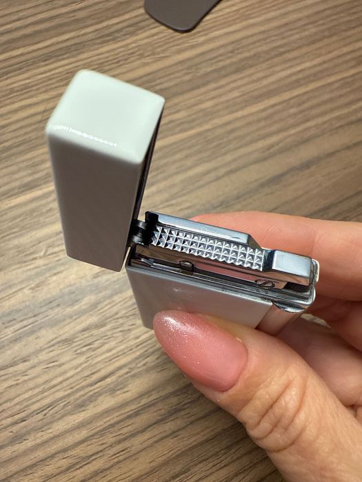 Газова запалка Dupont