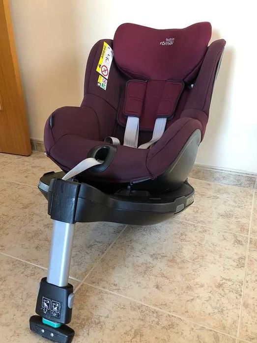 Scaun auto rotativ copii Britax Römer Dualfix Pro M, 61-105 cm, rosu