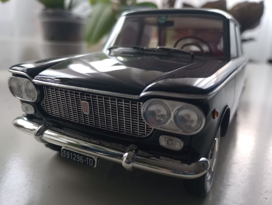 Macheta Fiat 1300 1/18 laudo racing