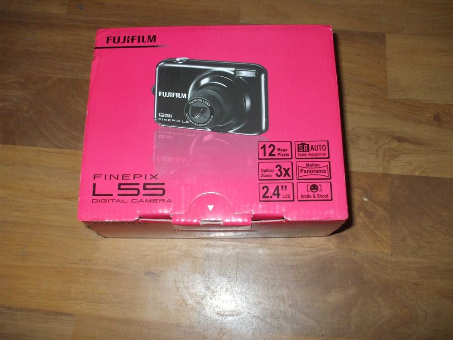 21.Продавам фотоапарат FUJIFILM FINEPIX 55 12 Mega pixels