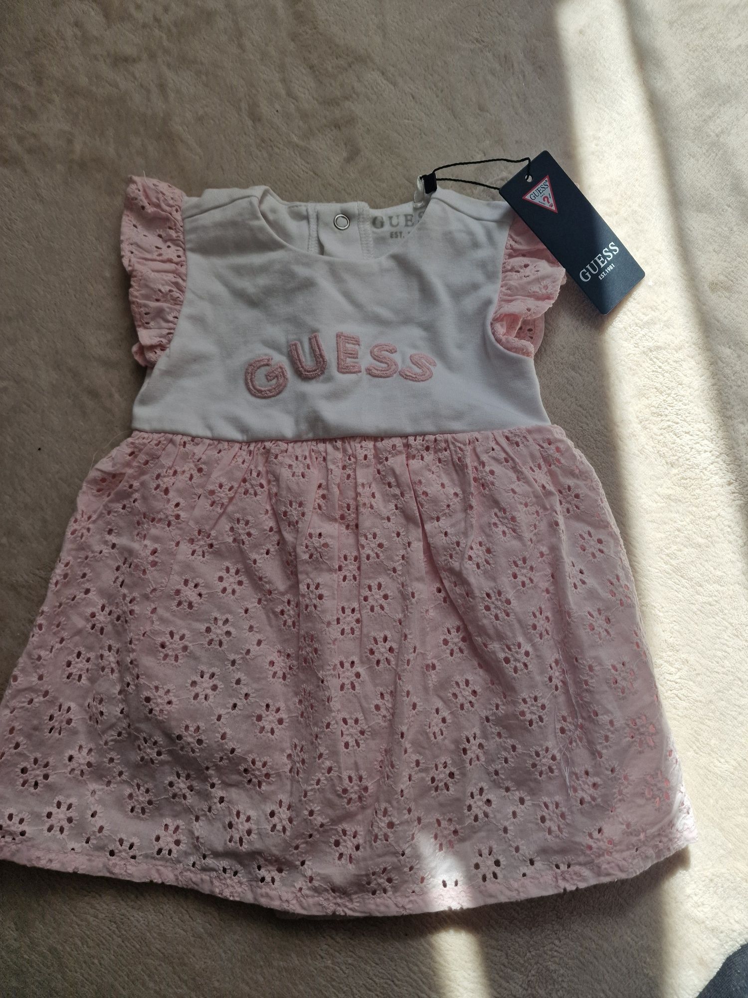 Рокля Guess 6/9м ,момиче (бебе) нова с етикет