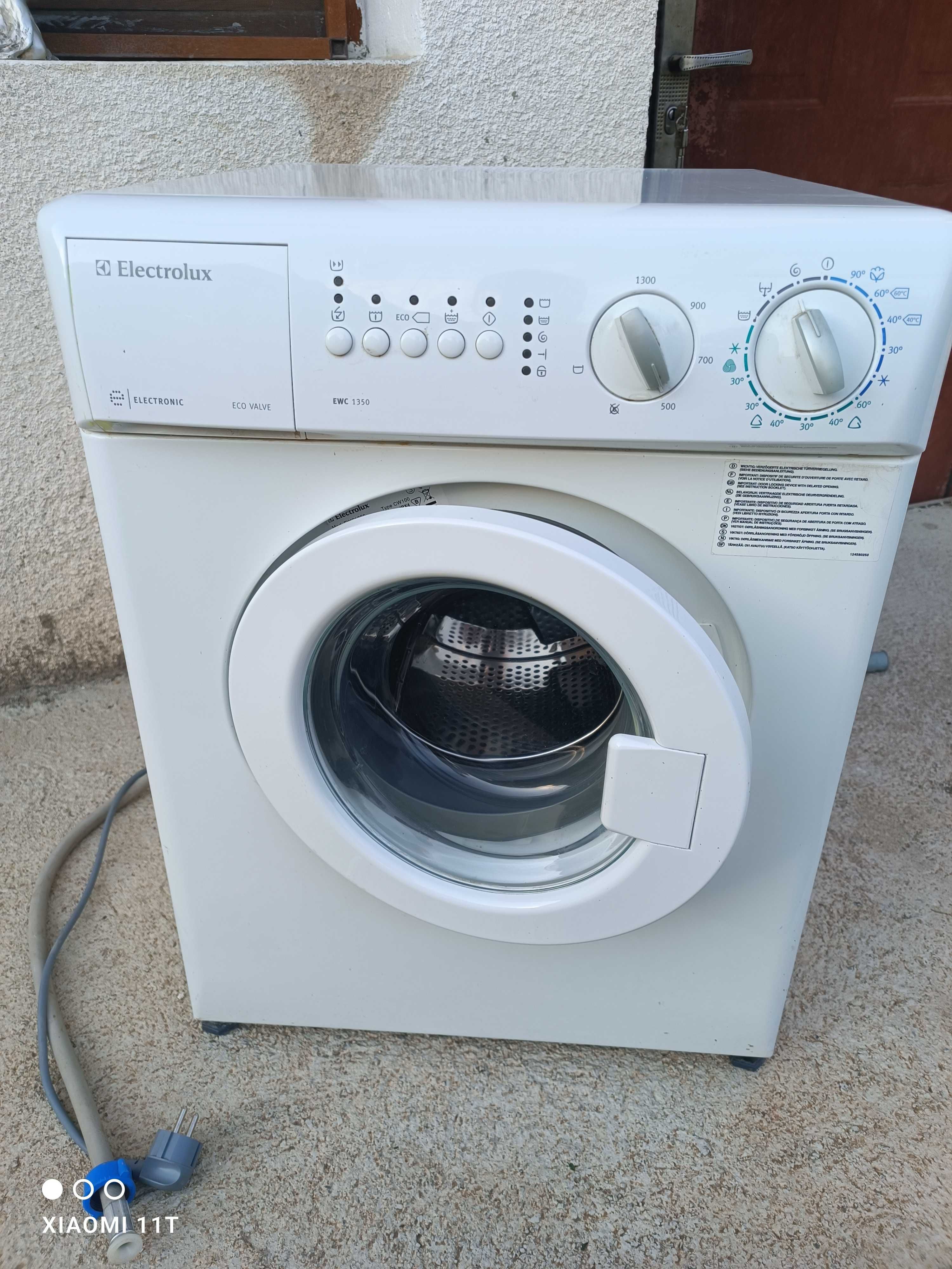 Мини пералня Electrolux EWC1150
