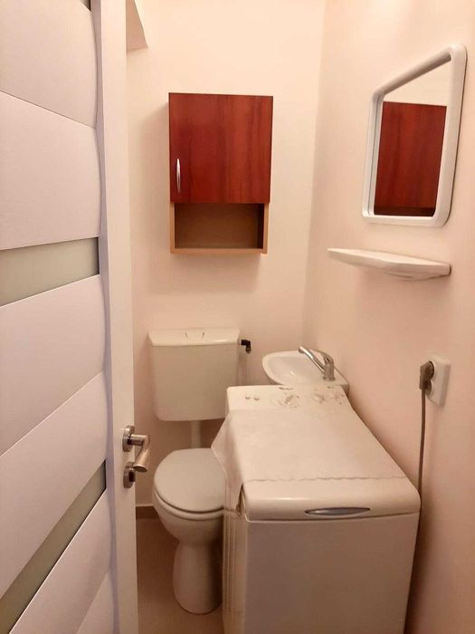 Apartament 3 camere de închiriat et. 2, CT, lângă cinema Geo Saizescu