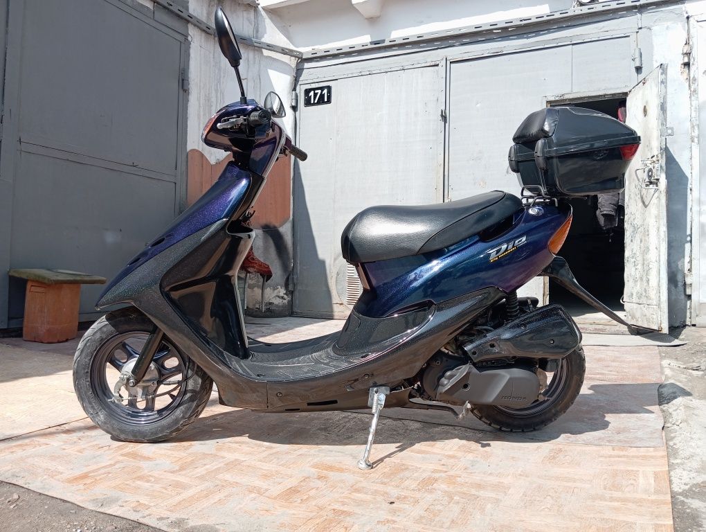 Мопед Honda dio продам.