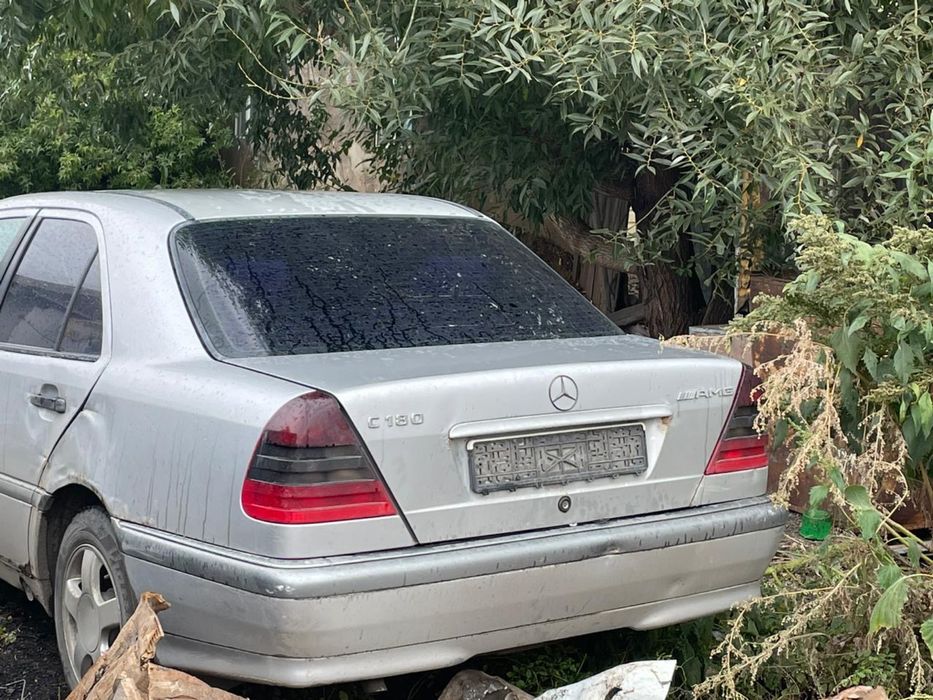 Продам по запчастям w202 рест м111 механика