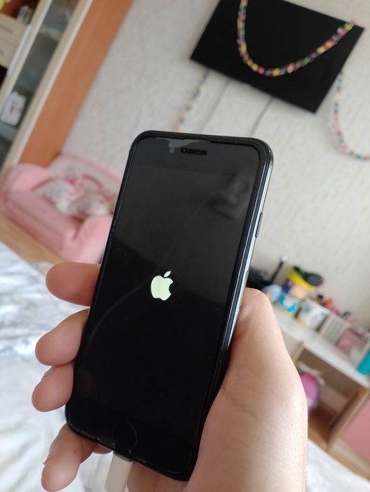 Продам айфон iphone 7