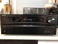 Onkyo HT-R758 resiver