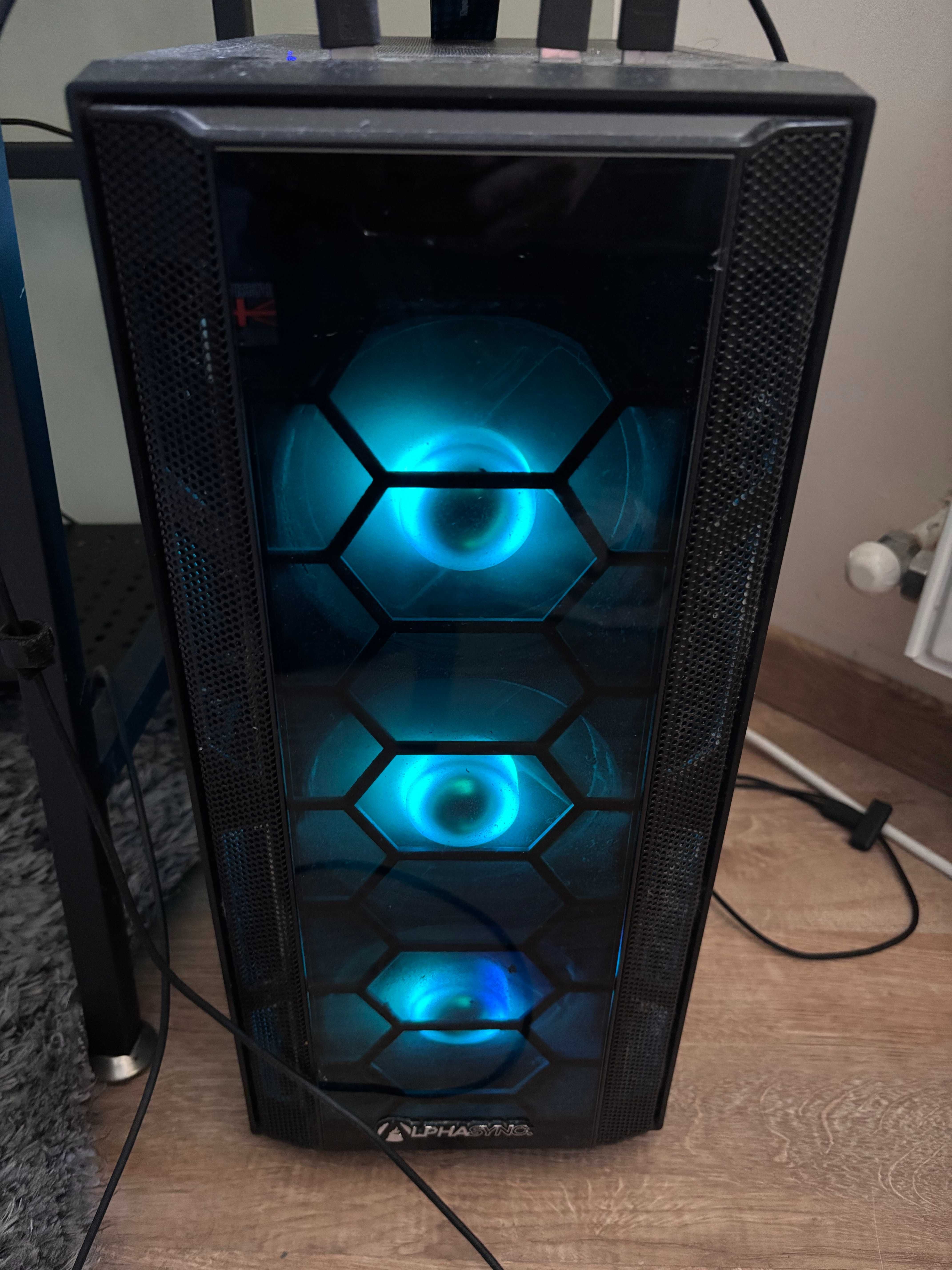 Vand Unitate PC + Desktop