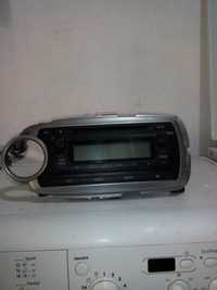 Продавам радио с CD - Toyota Yaris