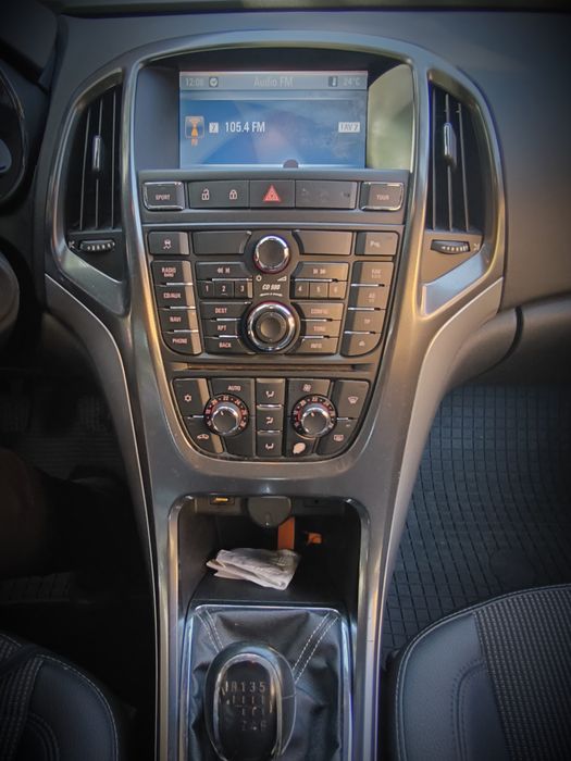 Opel astra j 2012