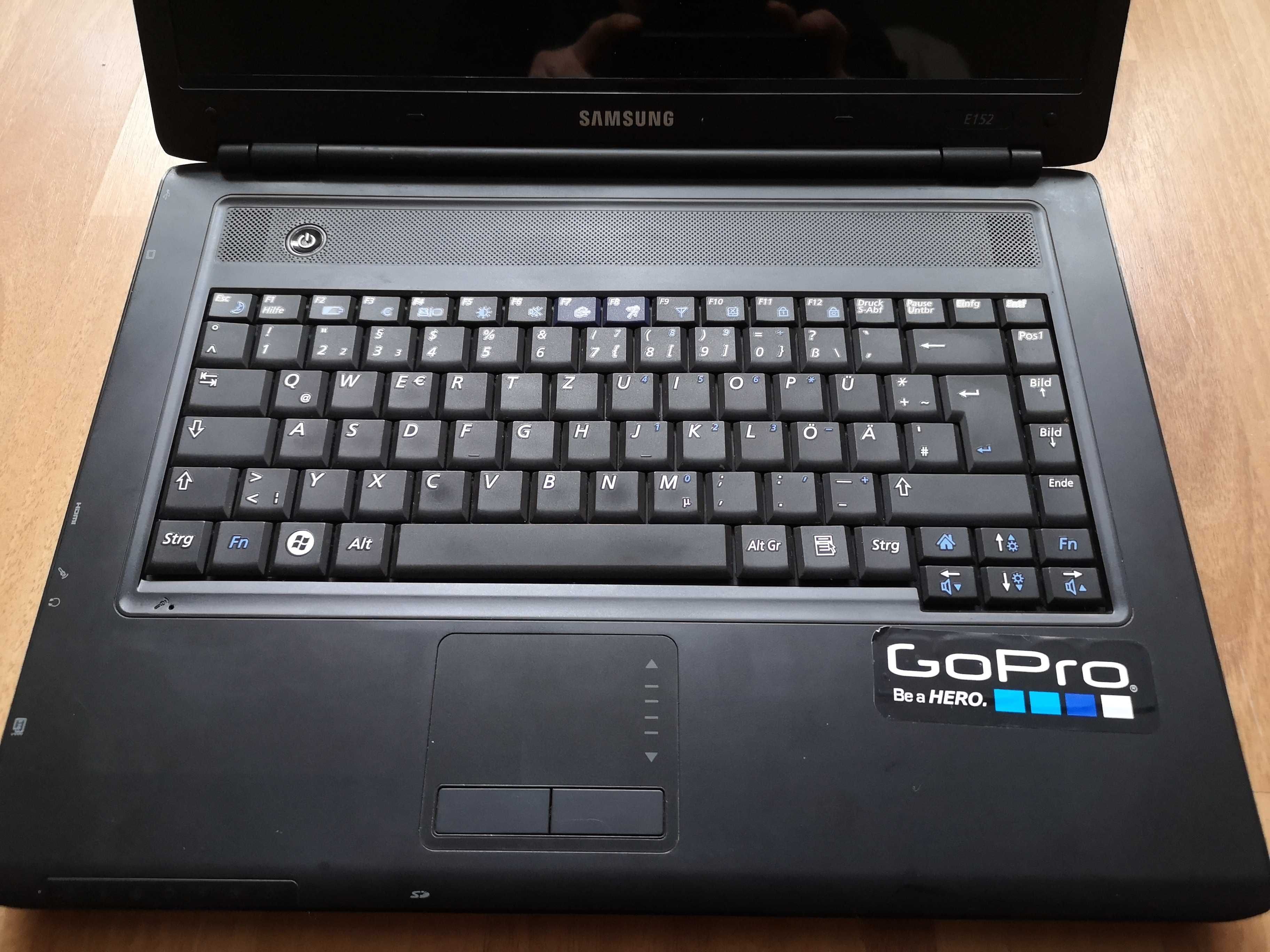 Laptop Samsung E152 complet la pretul afisat