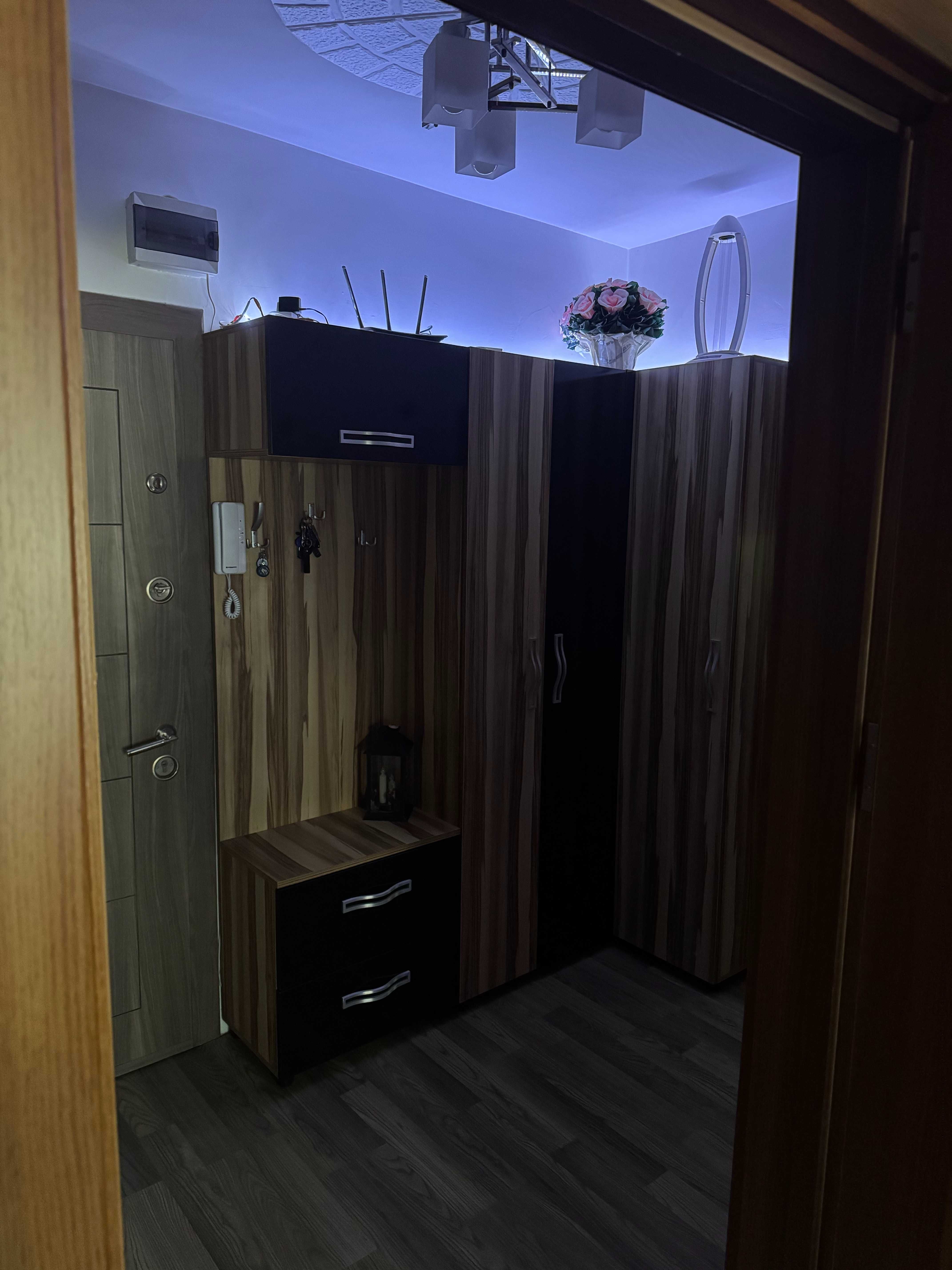 Продава се 4-стаен апартамент