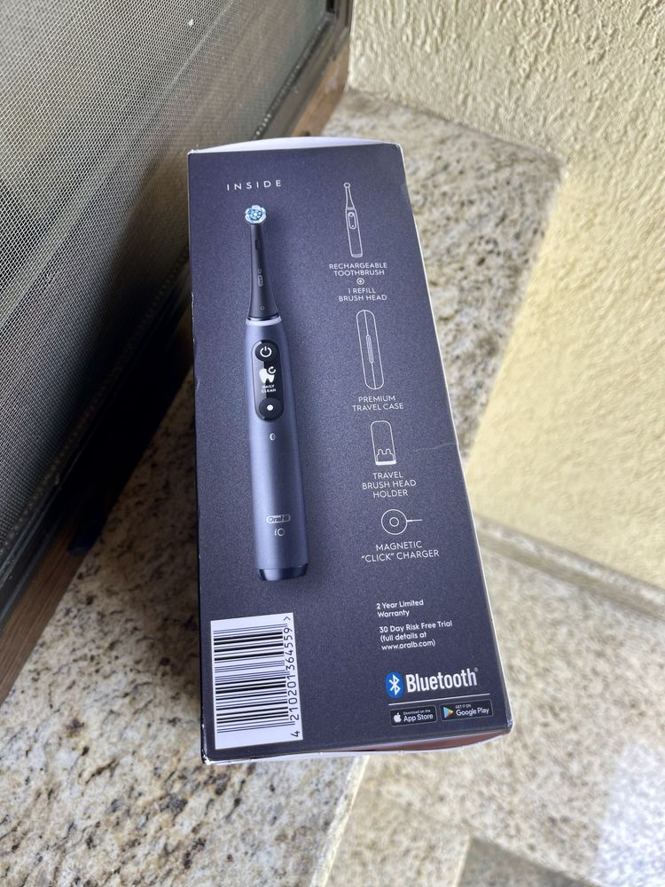 NOU! Periuta de dinti electrica Oral B IO7 Negru