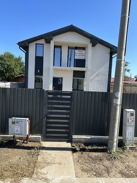 Casa parter cu etaj in Cumpana