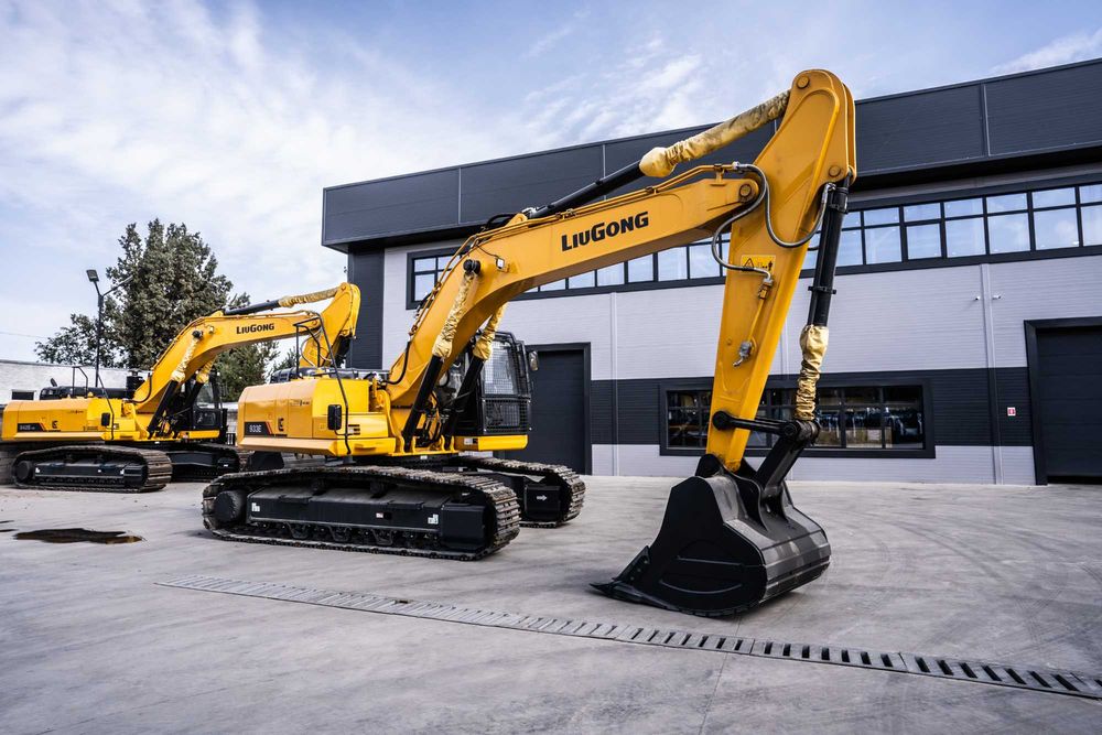 Карьерный экскаватор LiuGong CLG 933E