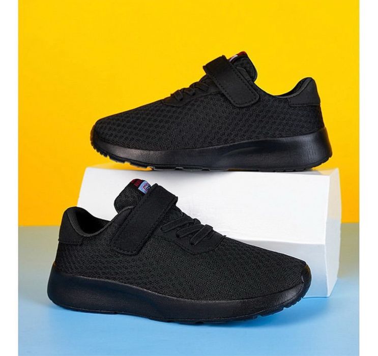 Кроссовки новые в школу на вторую обувь