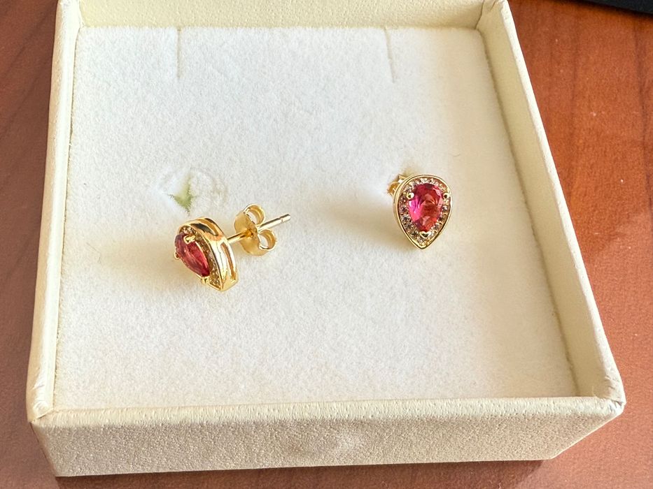 Чисто нови сребърни обеци със златно покритие