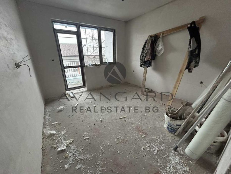 Продава се Тристаен апартамент в Пловдив, Остромила - 124 кв.м за 984 €/кв.м - Снимка #3