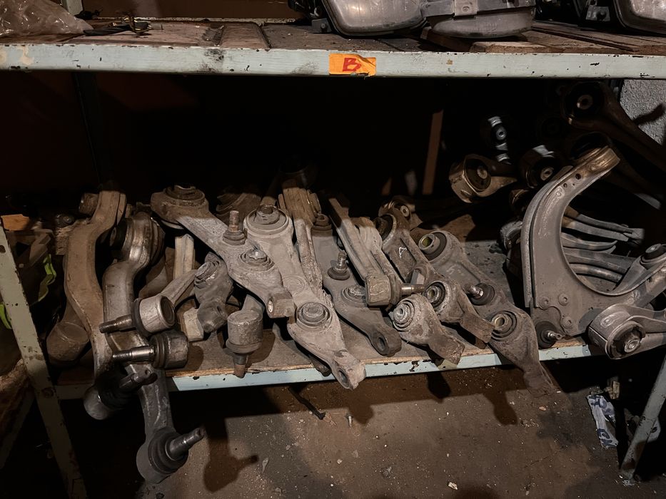 Носачи Mercedes E W211 и CLS W219 / Носач