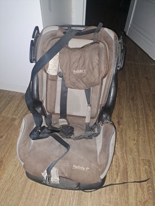 Детское автокресло