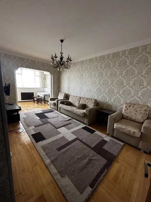 Срочно Продам 2 ком 4/9 Мирабадский ближе метро Айбек п28!