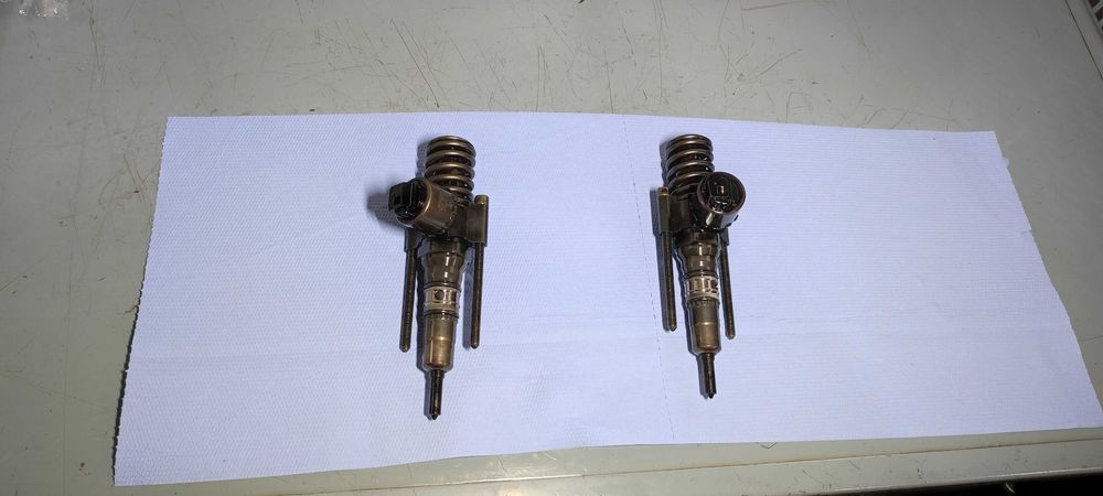 Injector volkswagen vw golf 5 2.0 BKD cod 03g130073b CK