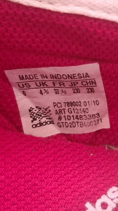 Tensi adidas,mărimea 37 1/2