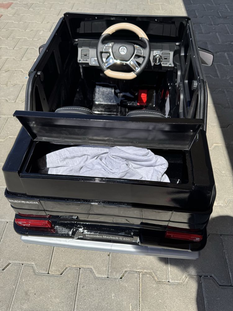 Акумулаторна количка Mercedes G650 Maybach 4x4 с меки гуми