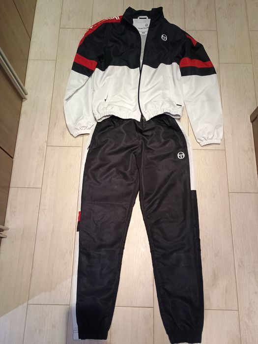 Анцунг Sergio Tacchini