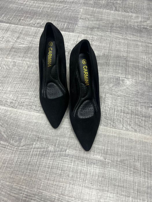 Продам туфли новые