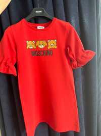 Moschino рокля в червено