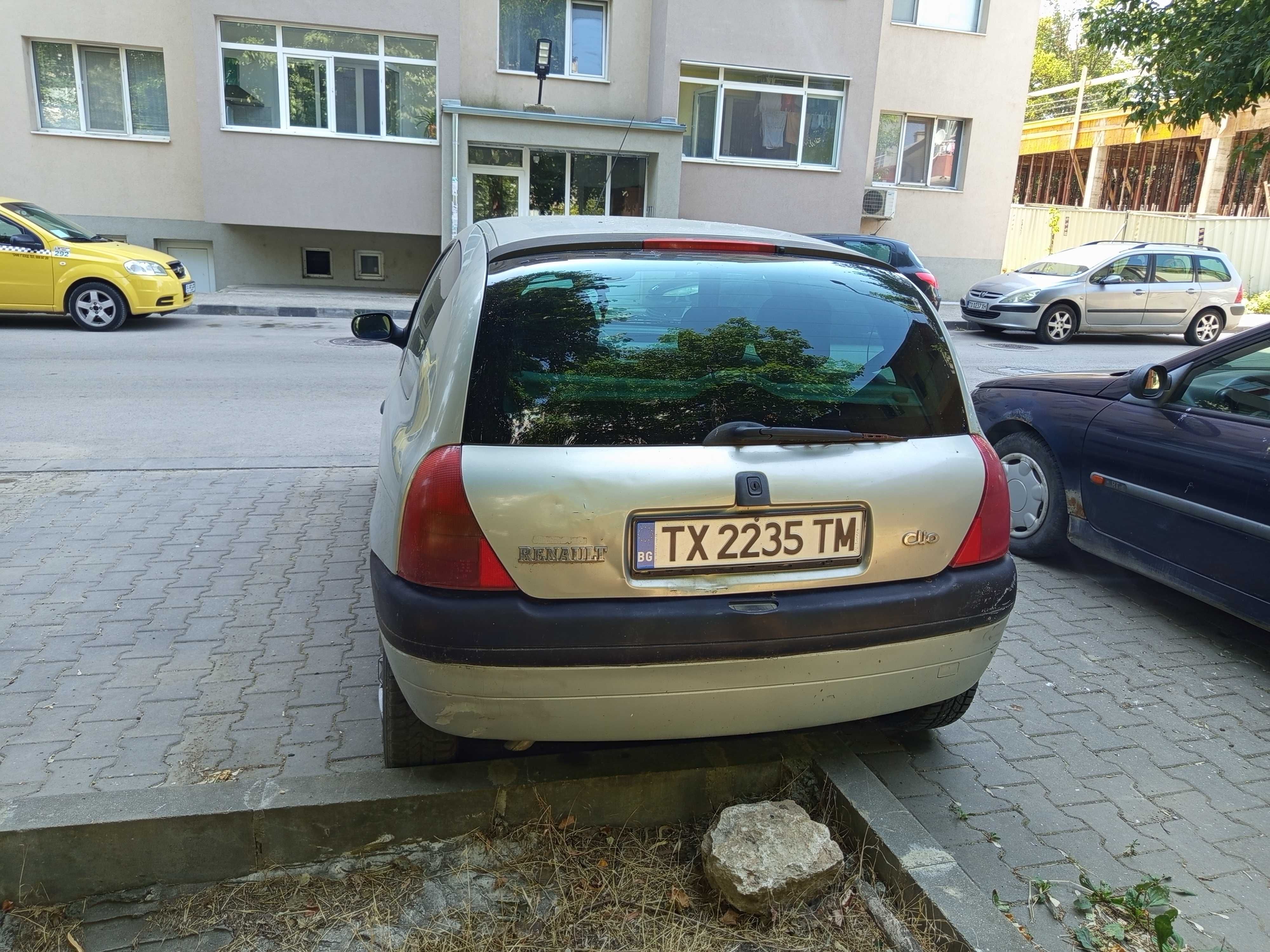 Продавам Рено клио дизел