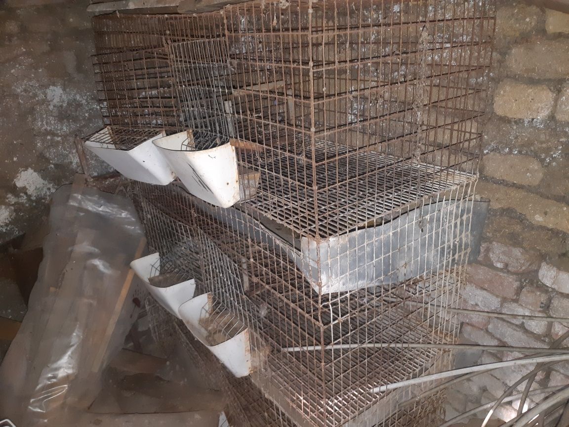 Продавам клетка за зайци на 3 етажа
