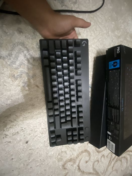 Продам игровую клавиатуру Logitech