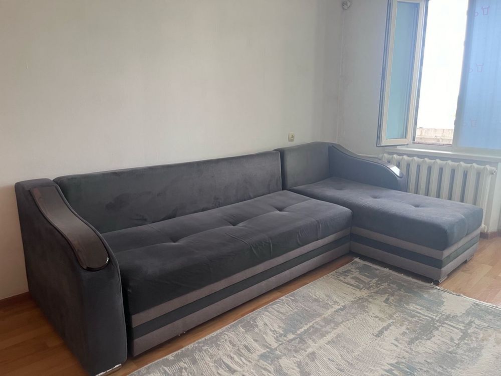 Продам диван в отличном состояние