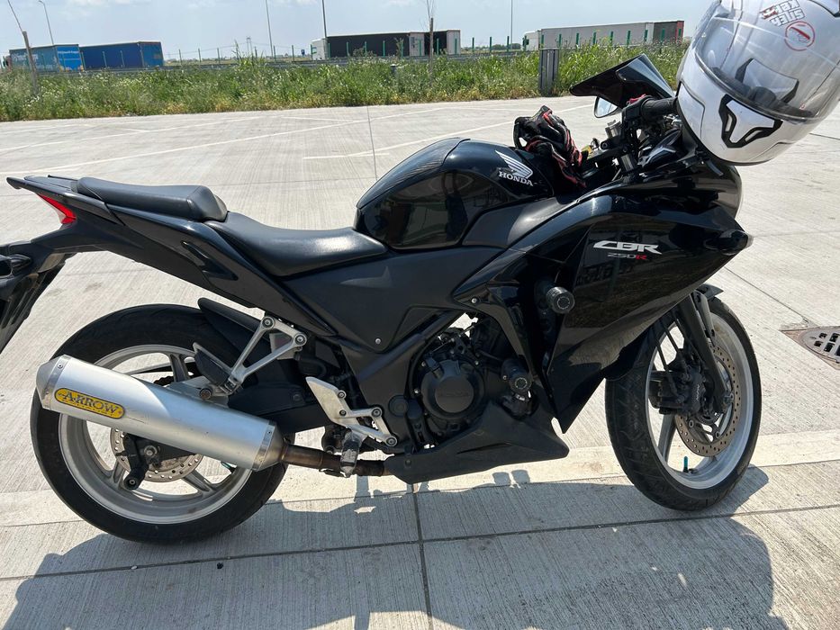 Vand Honda cbr 250RA, an 2011