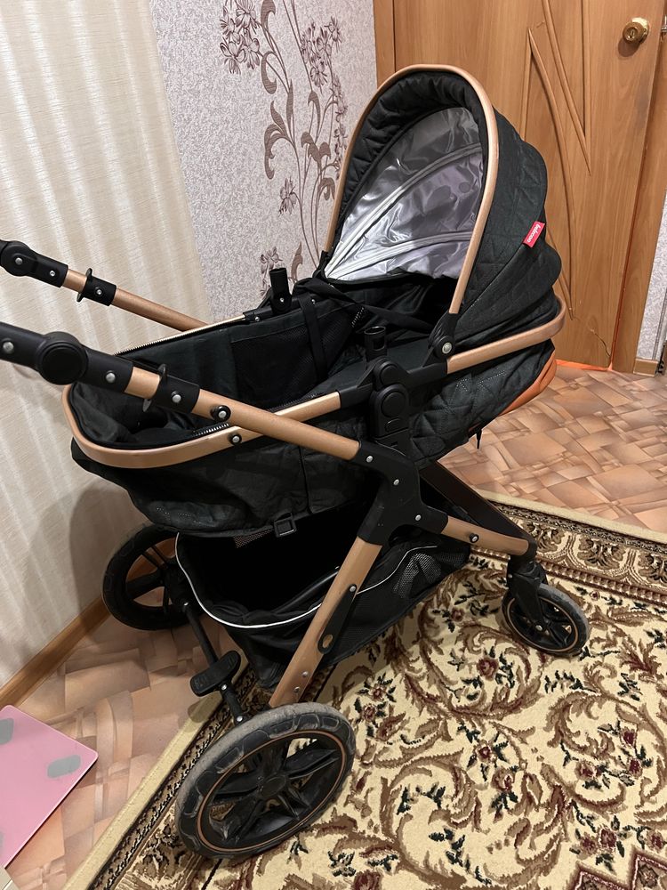 Коляска 2в1 (прогулочная и люлька) в отличном состоянии