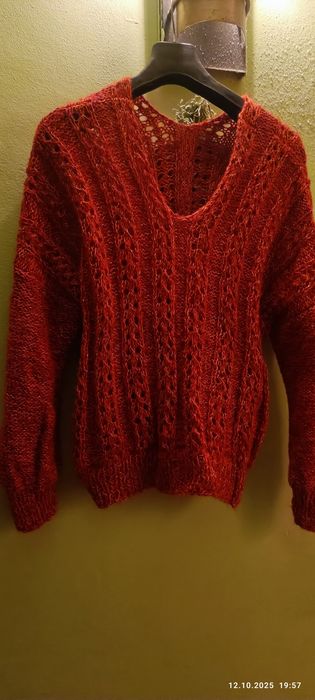 Пуловери ръчно плетиво  60лв/бр.