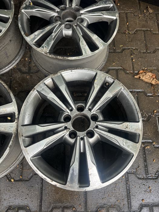 Jenti Mercedes R 17