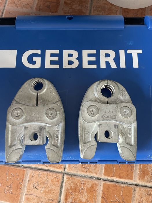 Bacuri de sertizare U profil