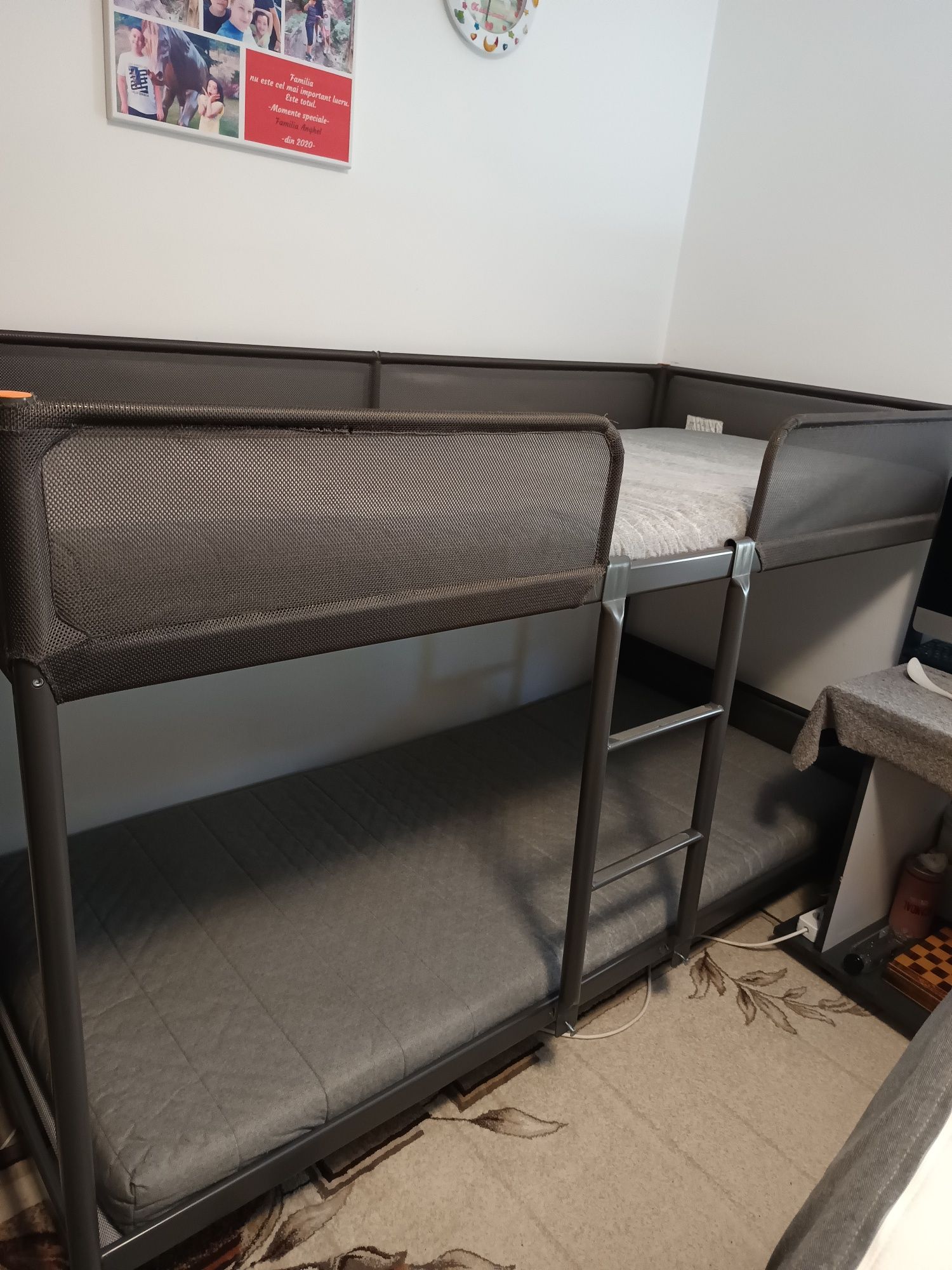 Pat suprapus metalic IKEA cu saltele incluse – stare foarte bună*