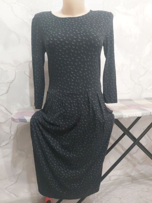 Платья  женские костюмы разные