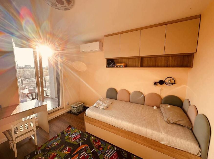 Дава се под наем Тристаен апартамент в Бургас, Изгрев - 98 кв.м за 1071 € - Снимка #3