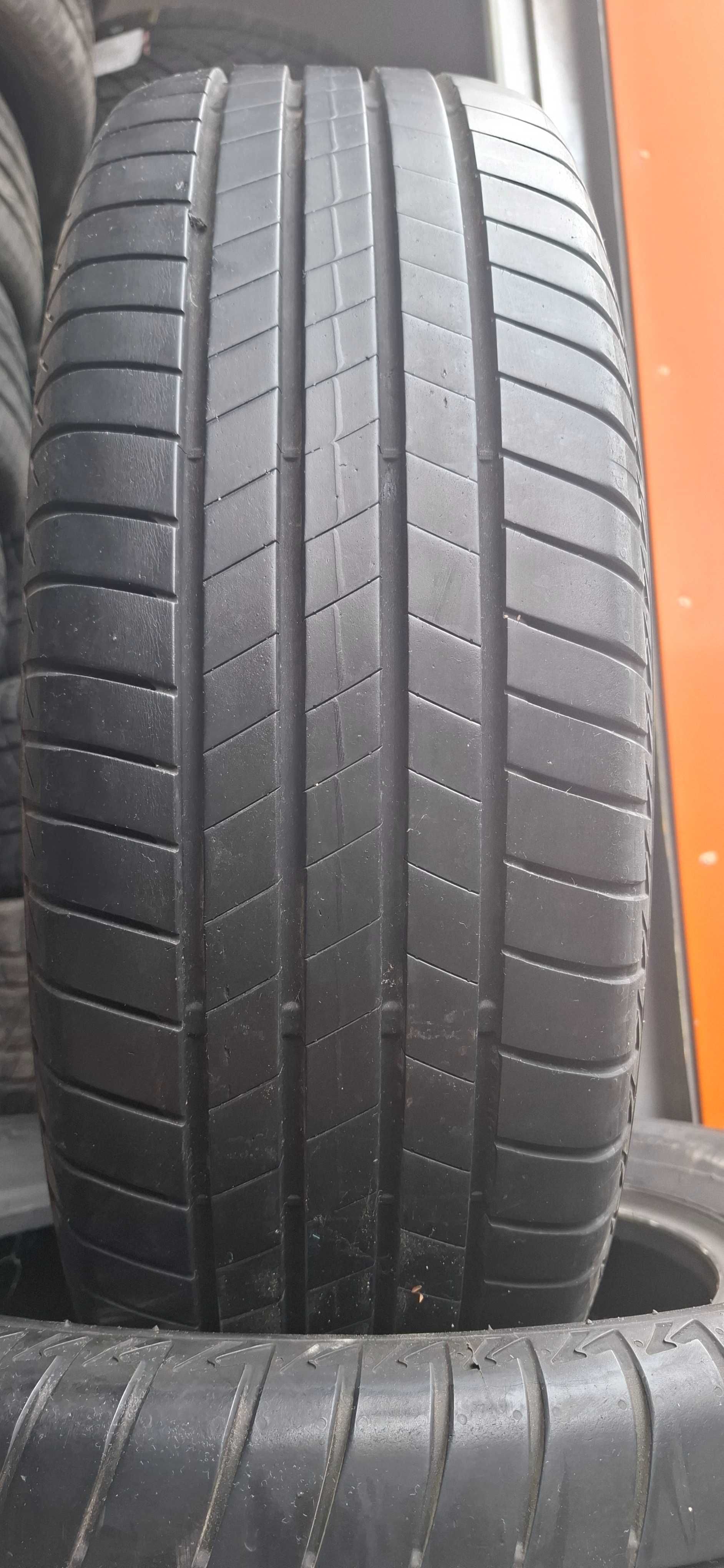 4бр. 215/65/17 Bridgestone 6.5mm грайфер, дот19г.Предлагаме монтаж +++