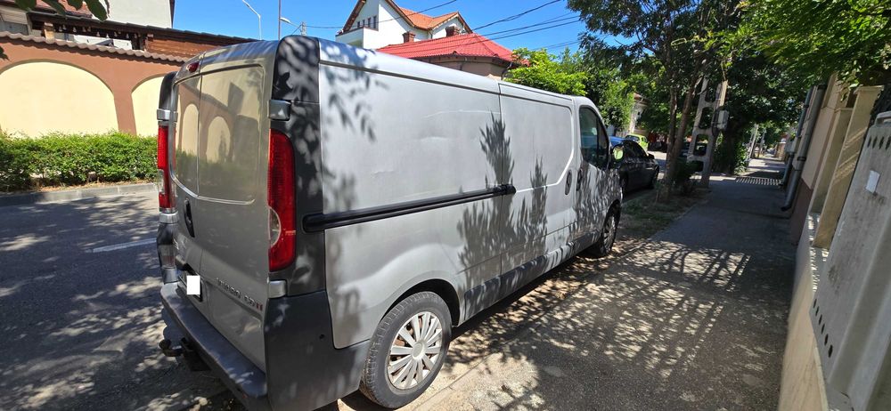 Vand Opel Vivaro 2011 Gri Metalizat 253465 km