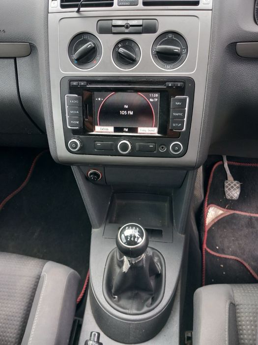 VW Touran 1.9tdi 6 скорости, 7 местен на ЧАСТИ