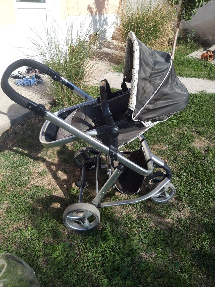 Детска количка ли