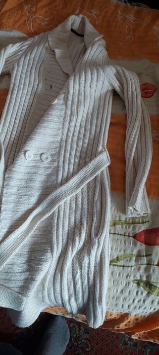 Jerseu alb cu cordon