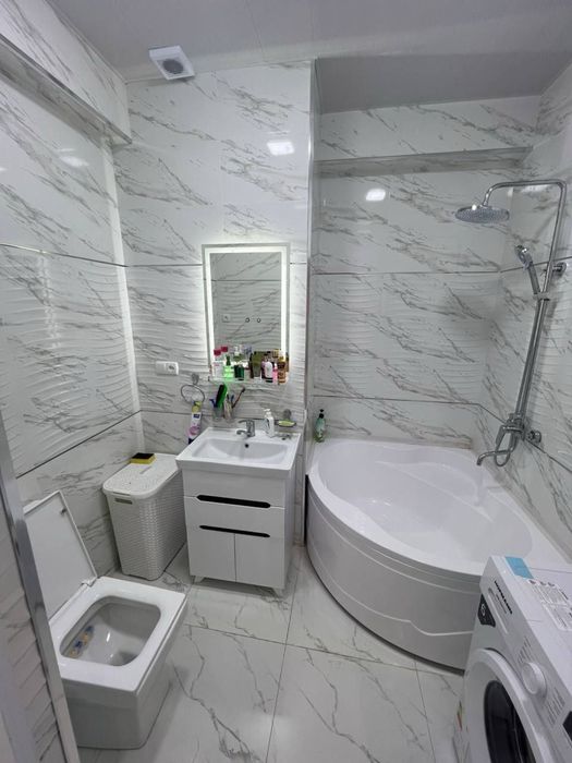 Kokcha kvartira sotiladi srochno